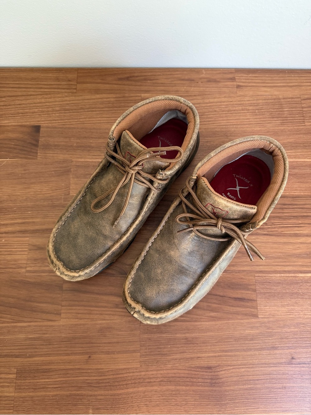 Twisted X Chukka Driving Leather Moccasin in Distressed Saddle Brown, sz 7.5 - Picture 5 of 15